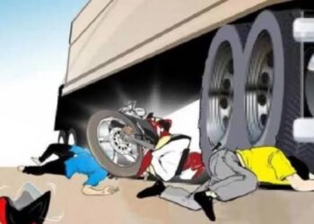 Bonceng Tiga, Pengendara motor Terlindas Truk di Cileungsi