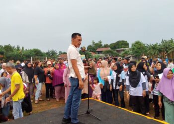 Hadiri Turnamen Mini Socer, Jaro Ade : Asal Warga Bahagia