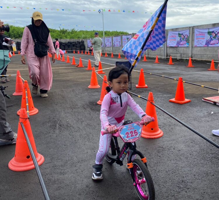 Pembalap Cilik Asal Cikarang Boyong Juara Pertama Pushbike Nubiko 