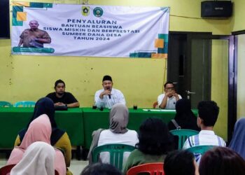 Kereenn !!! dari DD Kades ini Berikan Beasiswa pada Warganya