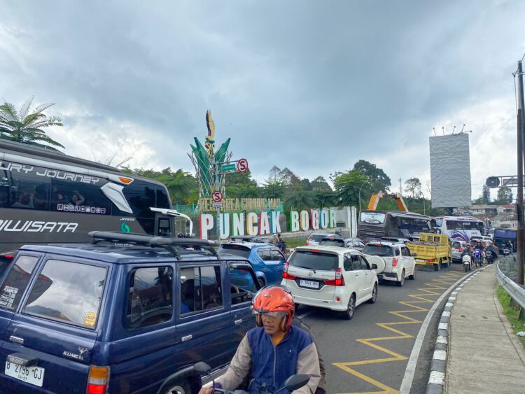 Antisipasi Lonjakan Kendaraan Menuju Puncak, Polres Bogor Berlakukan “Car Free Night”