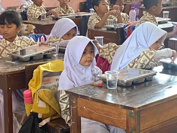 Ngacoo, Demi Kepentingan Seremonial, Siswa SDN 01 Cipayung Dipaksa Tahan Lapar
