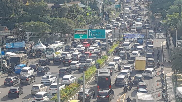 Hari Kedua Libur Panjang, 12.000 Kendaraan Padati Puncak Bogor