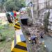 Prihatin Dengan Tumpukan Sampah di Saluran, Destana Wanaherang Turunkan Pasukan