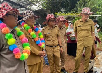 Pj Bupati Bogor Dukung Pengelolaan Sampah Berbasis RW di Gunung Putri