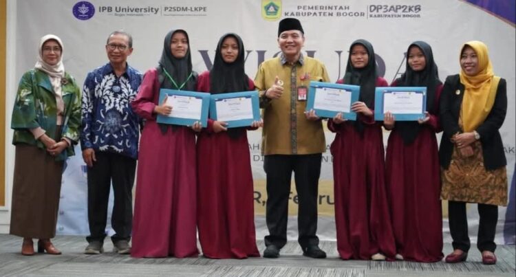 Tingkatkan Kualitas SDM, Pemkab Bogor Bersama IPB University Gelar Wisuda Pra-Nikah