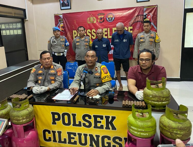 Modus Sulap Gas Subsidi di Cileungsi, Karyawan BUMN dan 2 Rekannya Dibekuk Polisi!