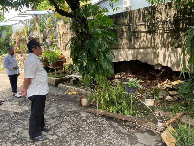 Tembok Penahan Hampir Ambruk di Bojong Kulur, H. Achmad Fathoni Desak Perbaikan Cepat