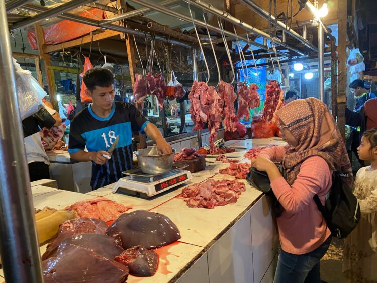 Harga Daging di Pasar Cibinong Relatif Stabil Jelang Ramadan Tahun Ini