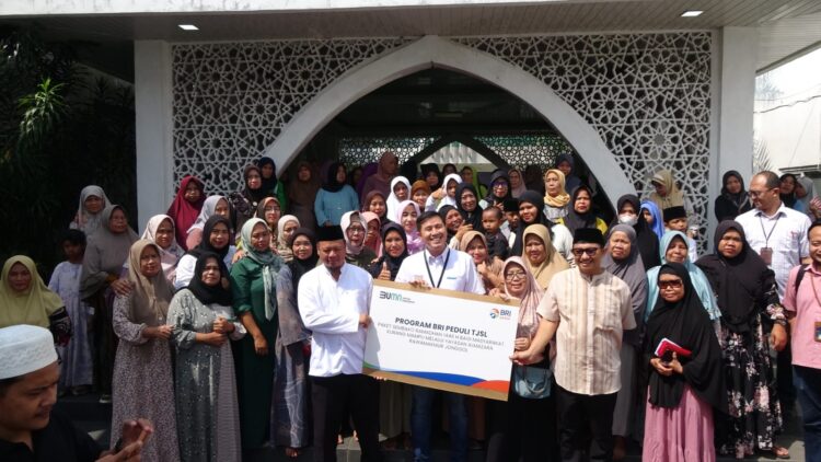 Ribuan Paket Sembako Disalurkan BRI Peduli untuk Warga Bogor Timur