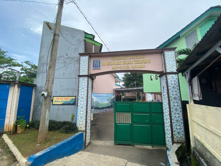 Murid SDIT Asy-Syifa Qolbu Dinonaktifkan Karena Tunggakan SPP, Orang Tua Keberatan