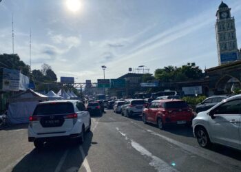 Jalur Selatan Macet! 36 Ribu Kendaraan Melintasi Kawasan Puncak