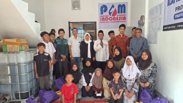 Pomindo Indonesia Klapanunggal Berbagi dengan Puluhan Anak Yatim Piatu