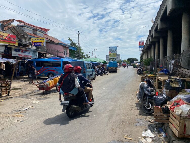 Capek Ngurus PKL di Fly Over, Camat Cileungsi Minta KDM Turun