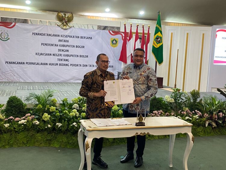 Pemkab Bogor dan Kejari Teken MoU Penanganan Hukum Perdata dan Tata Usaha Negara