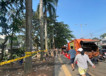 Pemkab Bogor Tertibkan 104 PKL di Kalibaru Cibinong, Lahan Akan Disulap Jadi Taman