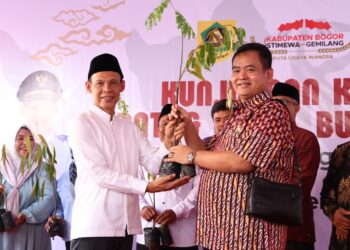 Wakil Bupati Bogor, Distribusikan 500 Ribu Bibit dan Resmikan Kampung Hidroponik untuk Perkuat Ketahanan Pangan dan Pelestarian Lingkungan di Kabupaten Bogor