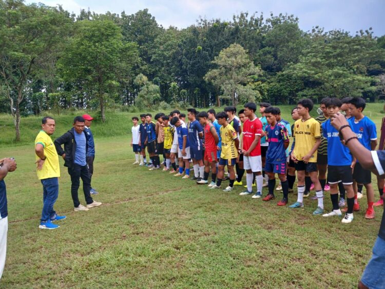 Menuju Piala Bupati Bogor 2025, Ketua Apdesi Gunung Putri Dukung Langsung Seleksi Sepakbola U-18 Zona 3