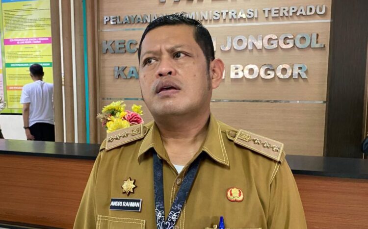 Abaikan Peringatan Camat, Proyek Milik Bonar Sebabkan Jalan Licin Masih Berjalan
