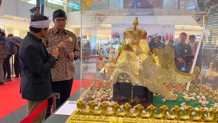 HJB Ke-543, Puluhan Benda Pusaka dari Tiga Kerajaan Dipamerkan di Cibinong City Mall