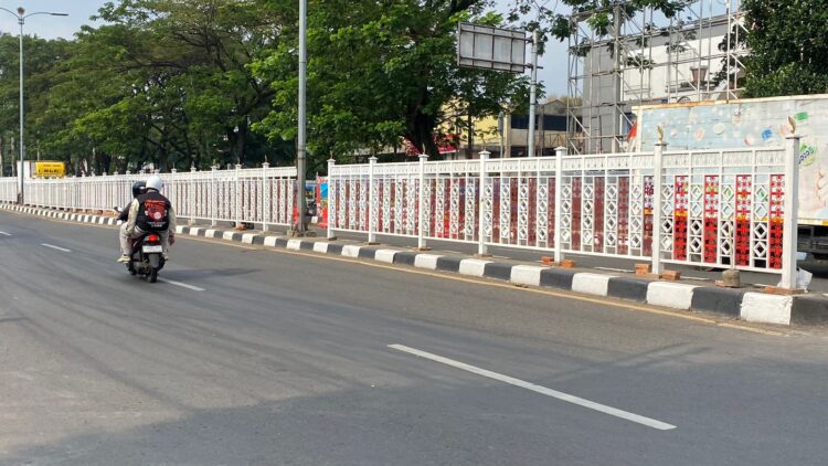 Pagar Median di Cibinong, Dinas Perhubungan Kabupaten Bogor Targetkan Selesai 3 Bulan