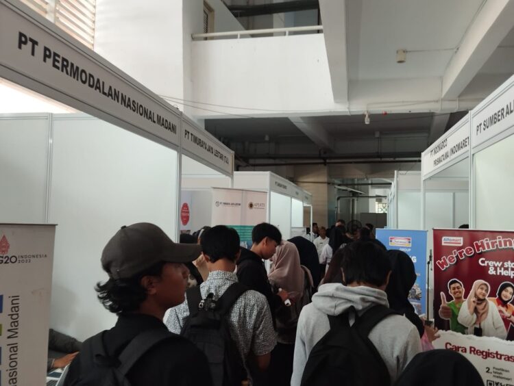 Pemkab Bogor Gelar Job Fair di Stadion Pakansari, Sediakan 1.824 Lowongan Kerja