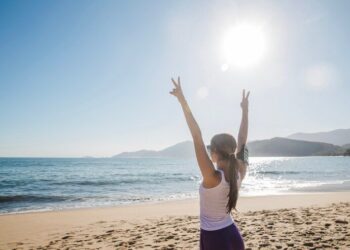 Cek Sekarang! Ini Manfaat Berjemur di Bawah Sinar Matahari bagi Kesehatan Tubuh