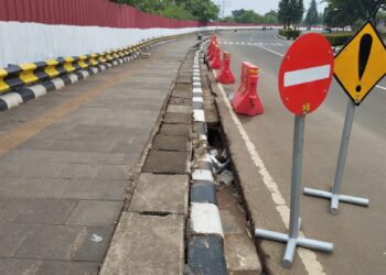 Pedestrian Stadion Pakansari Amblas Sepanjang 50 Meter