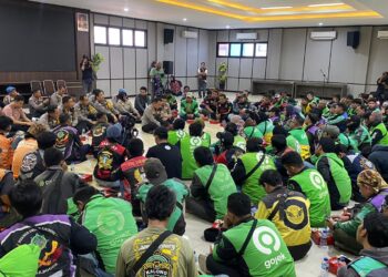 Ratusan Ojol Sambangi Polres Bogor, Sampaikan Aspirasi dan Diskusi dengan Kapolres