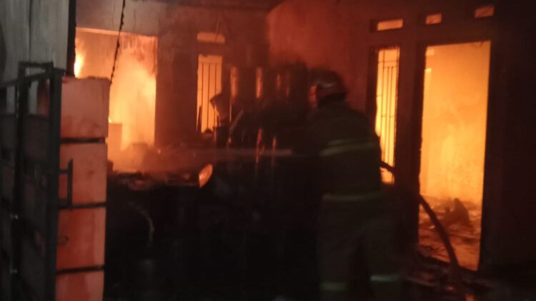 Rumah dan Workshop Pengecatan Motor di Klapanunggal Ludes Terbakar