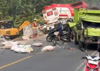 Rem Blong, Truk Pertamina Tabrak Beberapa Kendaraan di Cigudeg