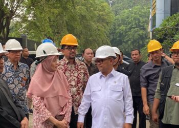 Kemendikdasmen Tinjau SMKN 1 Cileungsi, Pastikan Perbaikan Atap Rampung Desember 2025