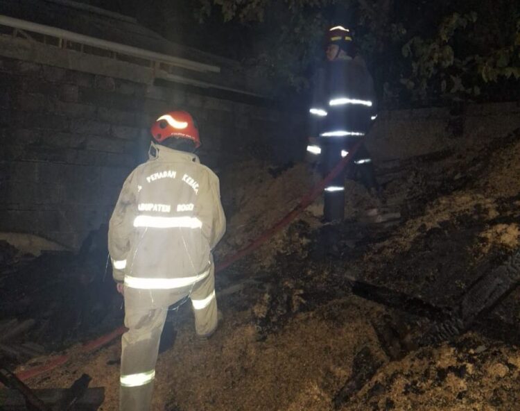 Gudang Penggilingan Padi Terbakar di Klapanunggal, Api Diduga Akibat Pembakaran Sekam