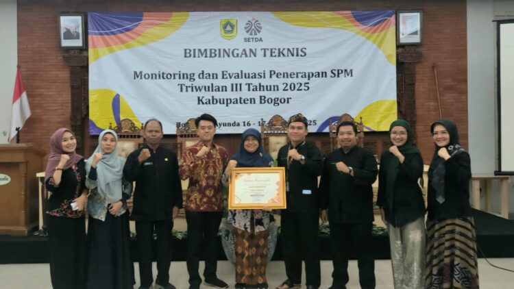 Dinas Kesehatan Kabupaten Bogor Raih Penghargaan Kinerja Terbaik Penerapan SPM Kesehatan 2024