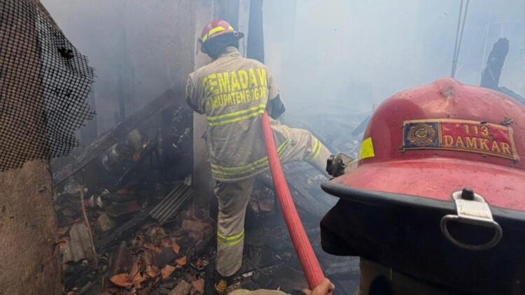 Rumah Warga di Sukaraja Kabupaten Bogor Terbakar, Diduga Akibat Korsleting Listrik