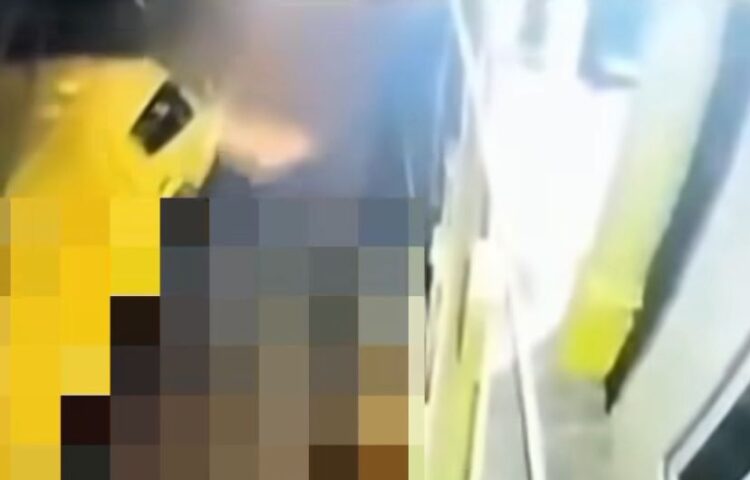 Mobil Box Tak Kuat Menanjak di Ciampea, Tabrak Motor hingga Tewaskan Penumpang