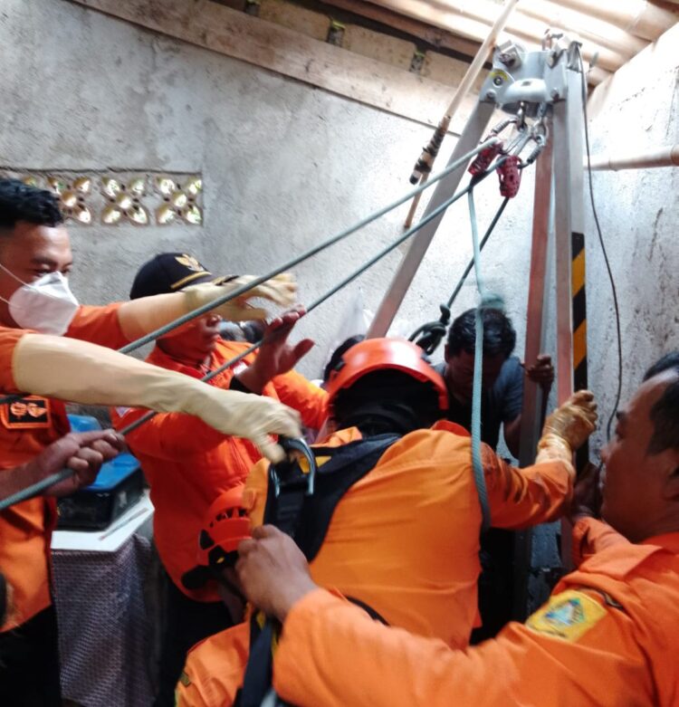 Diduga Terjatuh Saat ke Dapur, Perempuan 53 Tahun di Bogor Tewas di Dalam Sumur