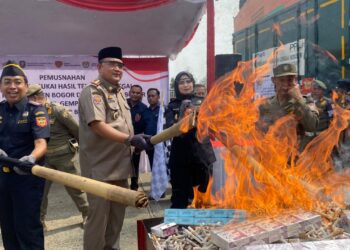Bea Cukai Jawa Barat Musnahkan 1,8 Juta Batang Rokok Ilegal di Bogor, Negara Rugi Rp1,4 Miliar