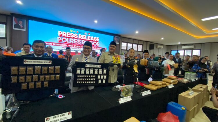 Polres Bogor Ungkap 114 Kasus Narkoba dan Miras Oplosan Selama Tiga Bulan, Selamatkan 82 Ribu Jiwa