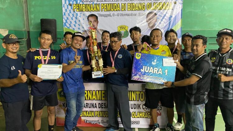 Pokja 10 Juara Turnamen Badminton Katar Tlajung Udik Cup 2025, Asep: Generasi Muda Harus Terus Dibimbing