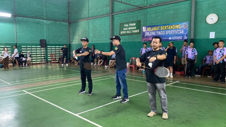 Turnamen Badminton Katar Desa Tlajung Udik Cup 2025 Resmi Dibuka, Dorong Pembinaan Pemuda dan Pencarian Bibit Atlet