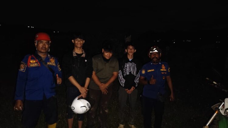 Ikuti Google Maps, Tiga Wisatawan Tersesat di Sukamakmur