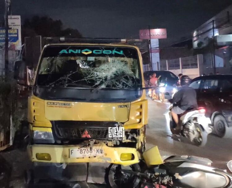 Kecelakaan Maut di Jalan Narogong Cileungsi, Penumpang Motor Tewas Usai Tabrakan dengan Truk