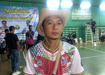 Semangat Pemuda Tlajung Udik Menggema di Turnamen Badminton Antar Pokja