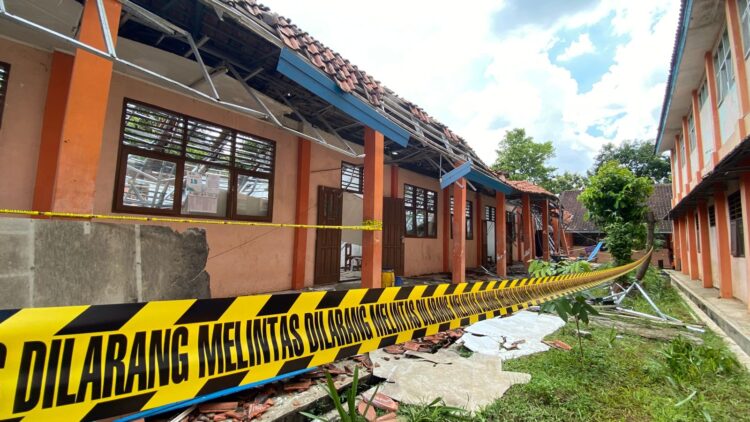 SMKN 1 Gunung Putri, Sekolah Kejuruan Tertua di Kabupaten Bogor yang Kini Berjuang Bangkit dari Reruntuhan