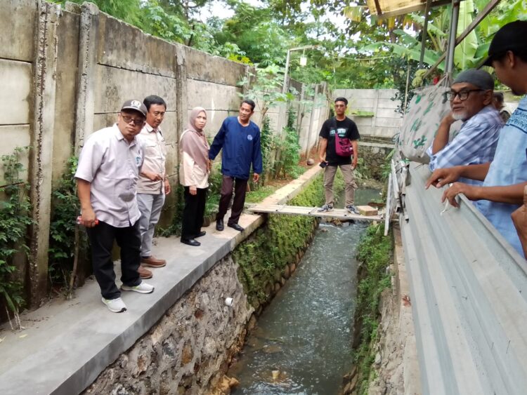 Tanggapi Aduan Warga, Fathoni Minta Metland Transyogi Bertanggungjawab Soal Pengalihan Saluran Air
