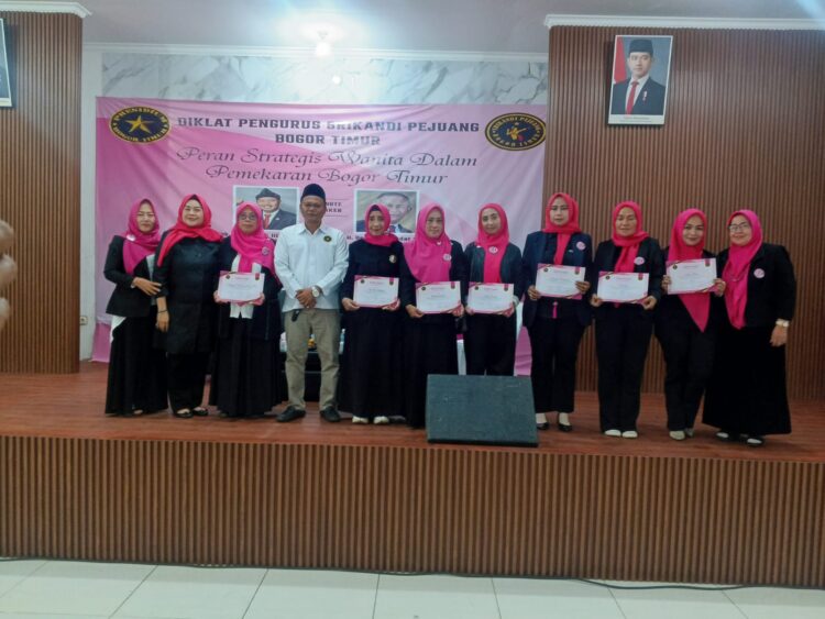 Alhafiz Rana Lantik 7 Srikandi Bogor Timur, Tegaskan Perempuan Punya Peran Strategis