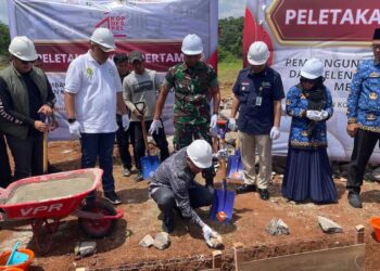 Jadi Percontohan, Menkop Sebut KDKMP Pakansari Lokasi Terbaik
