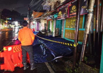 Akibat Pergeseran Tanah, Tiga Ruko Alami Kemiringan dan 15 Jiwa Mengungsi