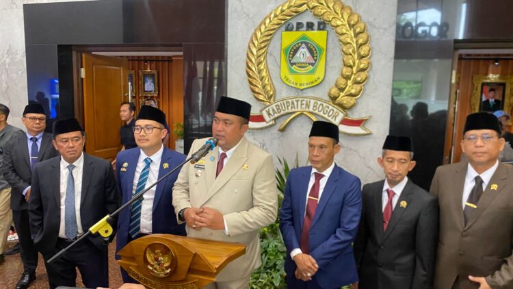 Pemkab dan DPRD Kabupaten Bogor Tetapkan Perda Pengelolaan Sampah Tingkat Desa Mulai 2026